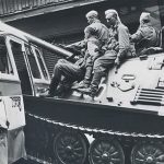 Autobusmi proti tankom: august 1968 na unikátnych fotografiách
