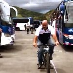 Bolívijský experiment s vodičmi autobusov, založený na šokovej terapii