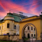Barokový kaštieľ je najvýznamnejšou historickou pamiatkou obce Hronsek