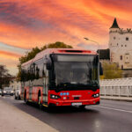 Nové autobusy Scania zavŕšili kompletnú obnovu autobusov MHD Zvolen. Sú jedinými tohto typu na Slovensku.