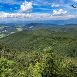 Hrb – geografický stred Slovenska, ktorý ponúka jedinečné výhľady na veľkú časť našej krajiny