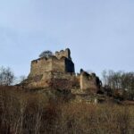 Hrad Čabraď: Opustená pevnosť uprostred divočiny, ktorú radšej podpálili, než by ju opravili